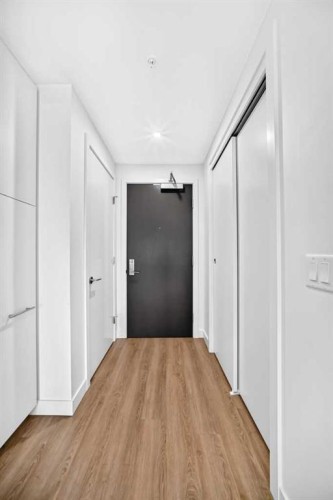 712-730 2 Avenue Sw, Calgary, AB - Indoor Photo Showing Other Room