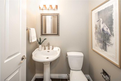 79 Hamptons Heights Nw, Calgary, AB - Indoor Photo Showing Bathroom