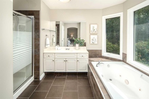 79 Hamptons Heights Nw, Calgary, AB - Indoor Photo Showing Bathroom
