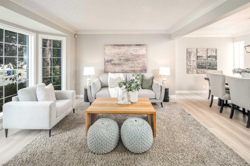 79 Hamptons Heights Nw, Calgary, AB - Indoor Photo Showing Living Room