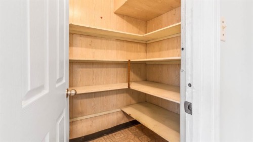 15 Taraglen Court Ne, Calgary, AB - Indoor