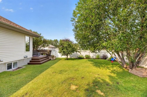 6202 Davis Place, Olds, AB - Outdoor