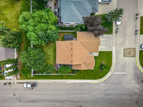 6202 Davis Place, Olds, AB - Outdoor