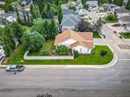 6202 Davis Place, Olds, AB - Outdoor