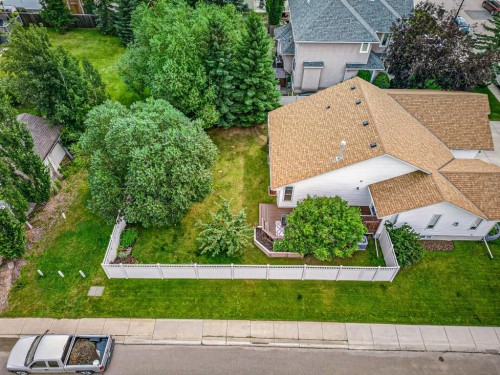 6202 Davis Place, Olds, AB - Outdoor