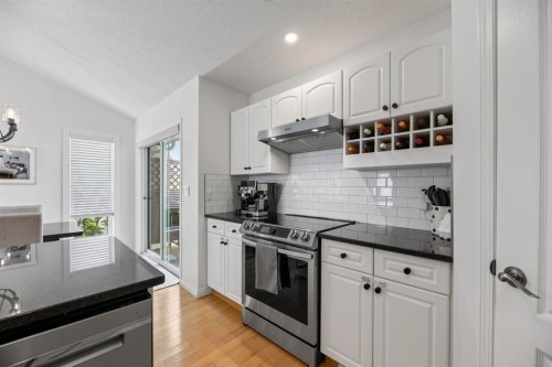 6202 Davis Place, Olds, AB - Indoor Photo Showing Kitchen With Stainless Steel Kitchen
