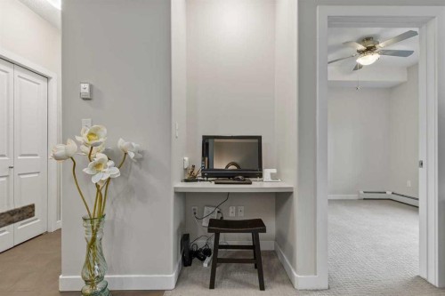 320-11 Millrise Drive Sw, Calgary, AB - Indoor Photo Showing Other Room