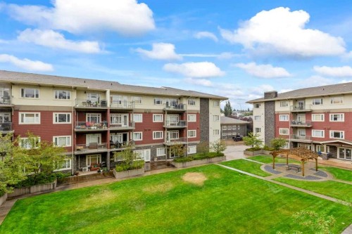320-11 Millrise Drive Sw, Calgary, AB - Outdoor