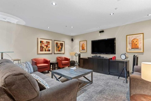 320-11 Millrise Drive Sw, Calgary, AB - Indoor Photo Showing Living Room