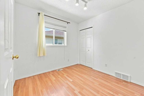 100 Coventry Road Ne, Calgary, AB - Indoor Photo Showing Other Room