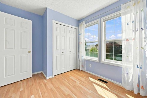 100 Coventry Road Ne, Calgary, AB - Indoor Photo Showing Other Room