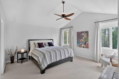 134 Schiller Crescent Nw, Calgary, AB - Indoor Photo Showing Bedroom