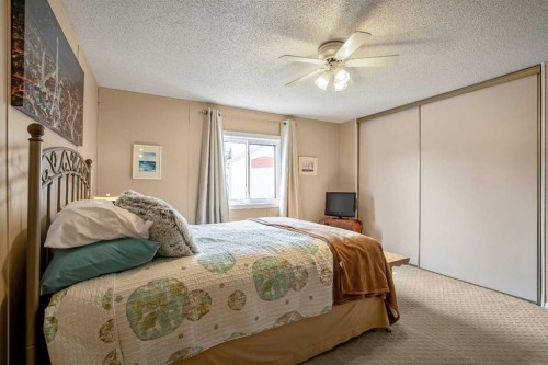 215 Homestead Close, High River, AB 