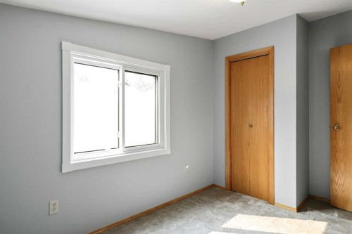 215 Homestead Close, High River, AB 