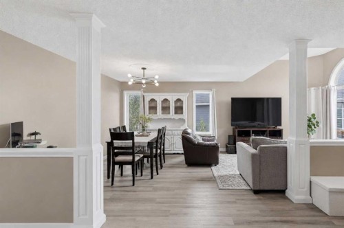 122 Sceptre Close Nw, Calgary, AB - Indoor Photo Showing Other Room