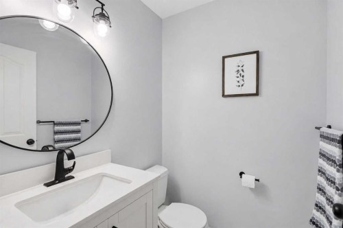 122 Sceptre Close Nw, Calgary, AB - Indoor Photo Showing Bathroom