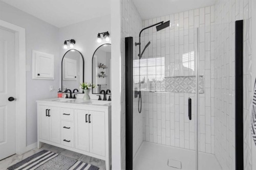 122 Sceptre Close Nw, Calgary, AB - Indoor Photo Showing Bathroom