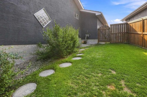122 Sceptre Close Nw, Calgary, AB - Outdoor