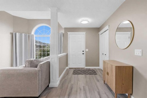 122 Sceptre Close Nw, Calgary, AB - Indoor Photo Showing Other Room