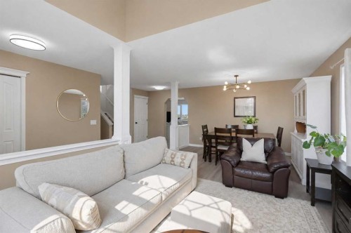 122 Sceptre Close Nw, Calgary, AB - Indoor Photo Showing Living Room
