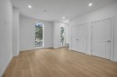 612 12 Avenue Ne, Calgary, AB  - Indoor Photo Showing Other Room 
