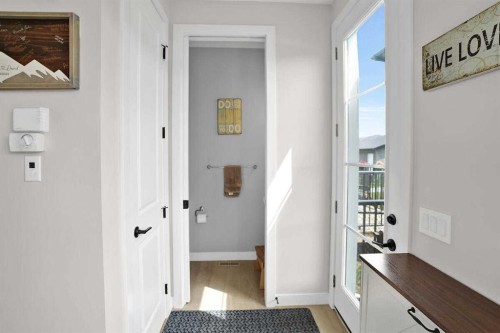 1139 Lanark Boulevard Se, Airdrie, AB - Indoor Photo Showing Other Room