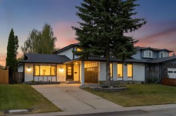 816 Lake Ontario  Calgary, AB T2J 3J9