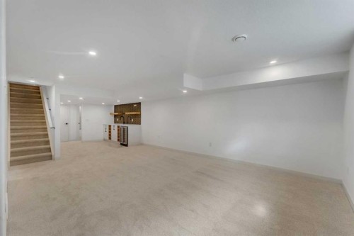 816 Lake Ontario Drive Se, Calgary, AB - Indoor Photo Showing Other Room