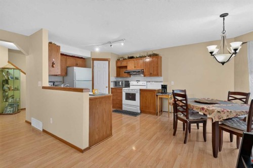 45 Arbour Crest Terrace Nw, Calgary, AB - Indoor Photo Showing Kitchen