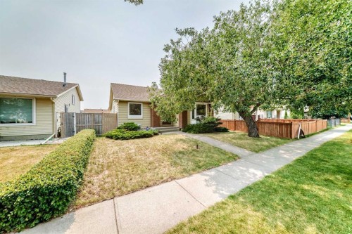 128 Erin Woods Drive Se, Calgary, AB - Outdoor