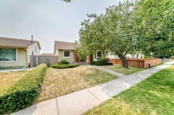 128 Erin Woods Drive SE Calgary, AB T2B 2S1
