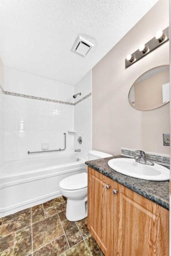 128 Erin Woods Drive Se, Calgary, AB - Indoor Photo Showing Bathroom