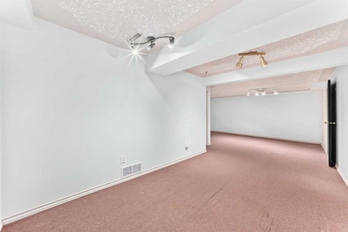 128 Erin Woods Drive Se, Calgary, AB - Indoor Photo Showing Other Room