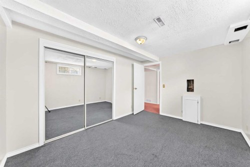 128 Erin Woods Drive Se, Calgary, AB - Indoor Photo Showing Other Room