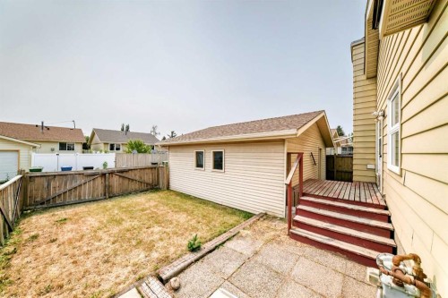 128 Erin Woods Drive Se, Calgary, AB - Outdoor With Exterior