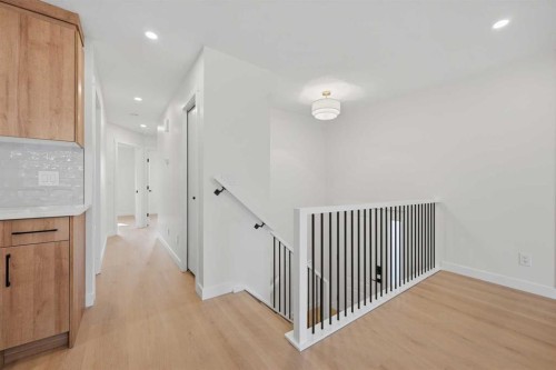 1387 Berkley Drive Nw, Calgary, AB - Indoor Photo Showing Other Room