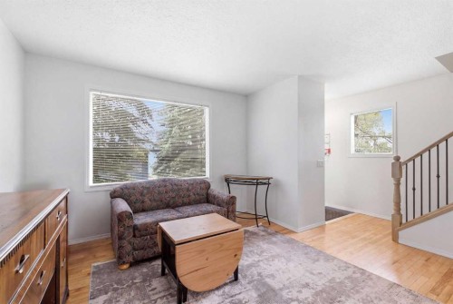 12-800 Bowcroft Place, Cochrane, AB - Indoor