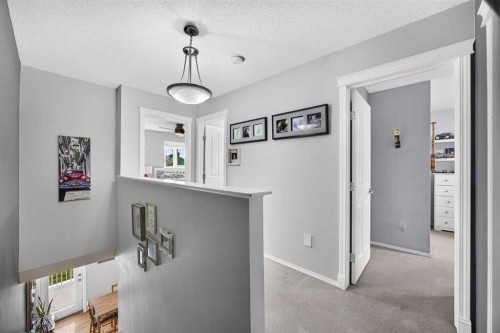 211 Bayside Point Sw, Airdrie, AB - Indoor Photo Showing Other Room