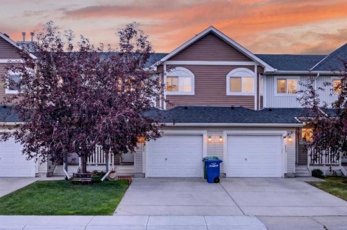 211 Bayside Point SW Airdrie, AB T4B 2X6