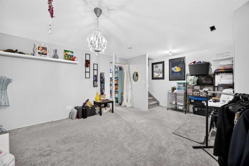 211 Bayside Point Sw, Airdrie, AB - Indoor