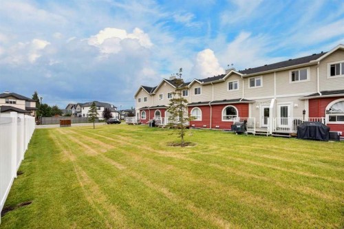 211 Bayside Point Sw, Airdrie, AB - Outdoor With Deck Patio Veranda