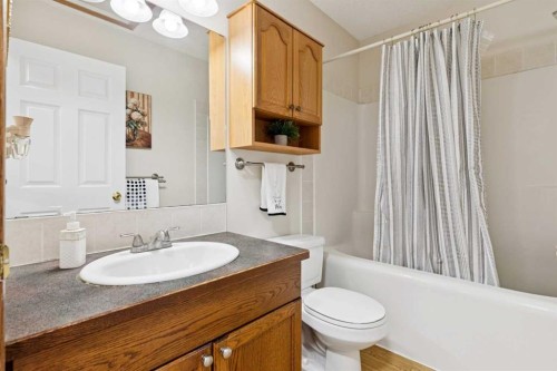 1916B 29 Avenue, Nanton, AB - Indoor Photo Showing Bathroom