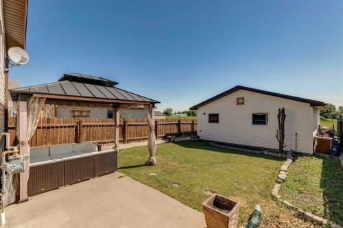 1916B 29 Avenue, Nanton, AB - Outdoor With Exterior
