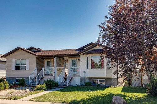 1916B 29 Avenue, Nanton, AB - Outdoor With Facade
