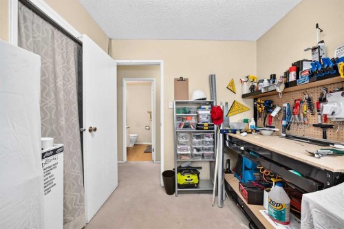 1117 8 Street Se, Calgary, AB - Indoor