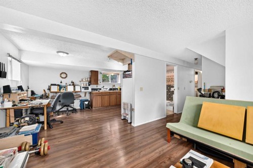 1117 8 Street Se, Calgary, AB - Indoor Photo Showing Office