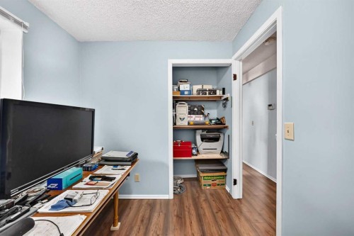 1117 8 Street Se, Calgary, AB - Indoor