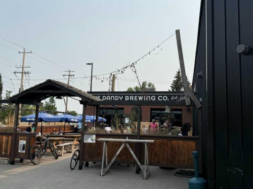 1117 8 Street Se, Calgary, AB - Outdoor