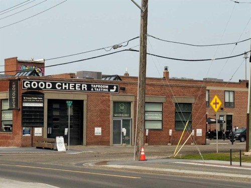 1117 8 Street Se, Calgary, AB - Outdoor