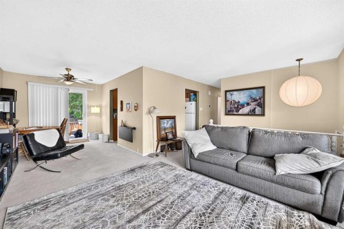 1117 8 Street Se, Calgary, AB - Indoor Photo Showing Living Room